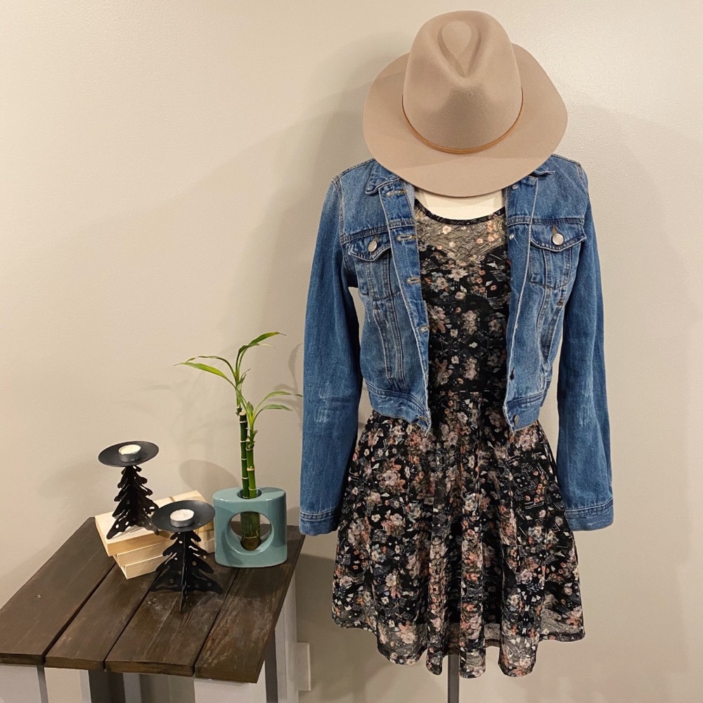 NEW! | Black Floral Sweetheart Neckline Dress